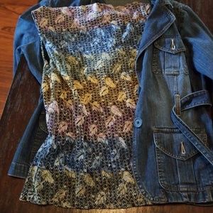 Multi color knit sleeveless top